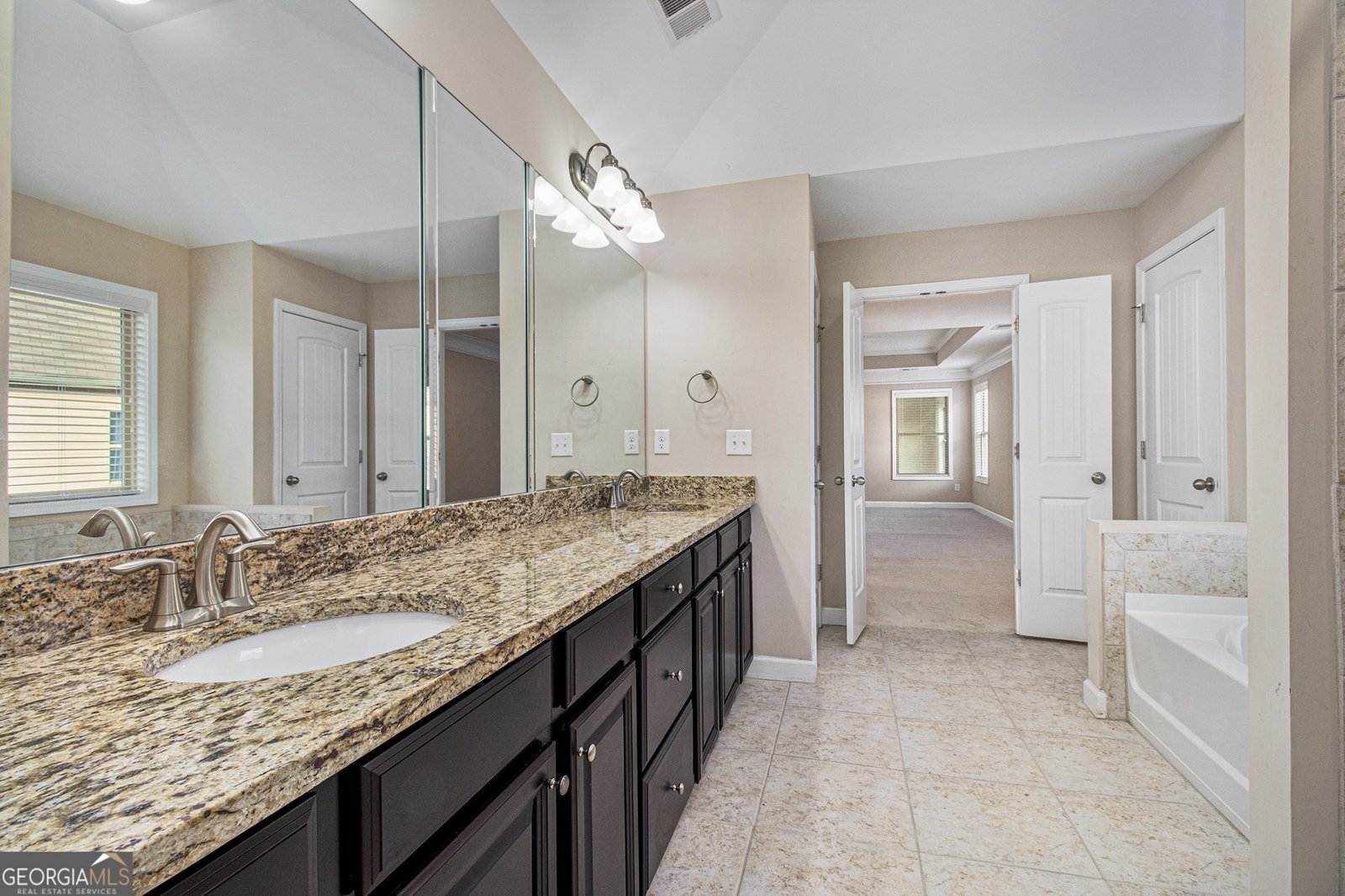 915 Elmsbrook Lane Alpharetta - 28