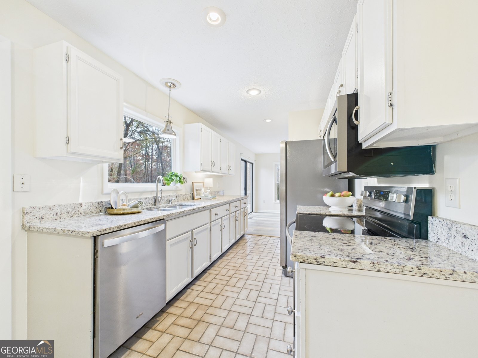 202 Hilltop Circle Macon - 23