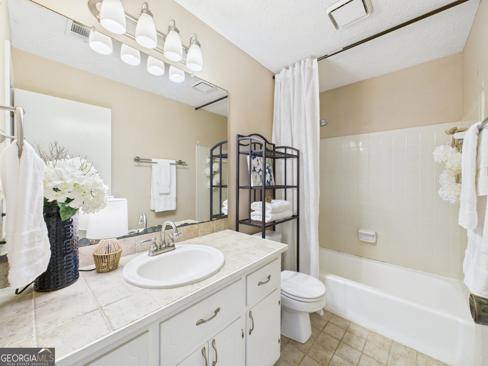 202 Hilltop Circle Macon - 40