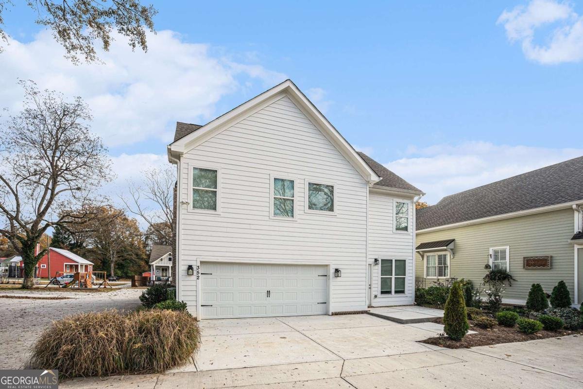 352 Davis Street Monroe - 31