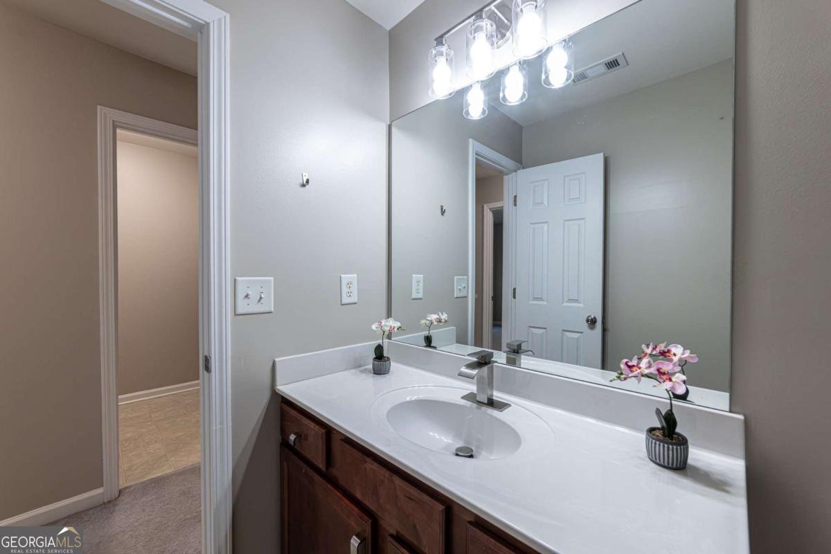 2002 Lakeshore Overlook Circle Kennesaw - 12