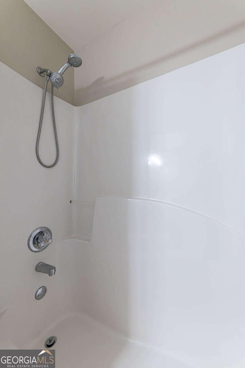 2002 Lakeshore Overlook Circle Kennesaw - 13