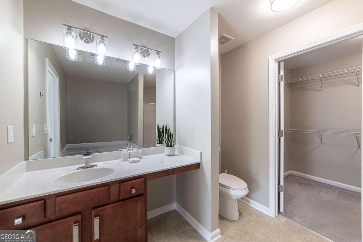 2002 Lakeshore Overlook Circle Kennesaw - 2