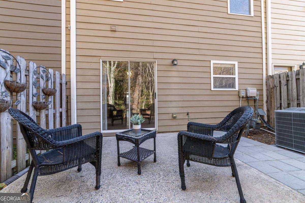 2002 Lakeshore Overlook Circle Kennesaw - 31