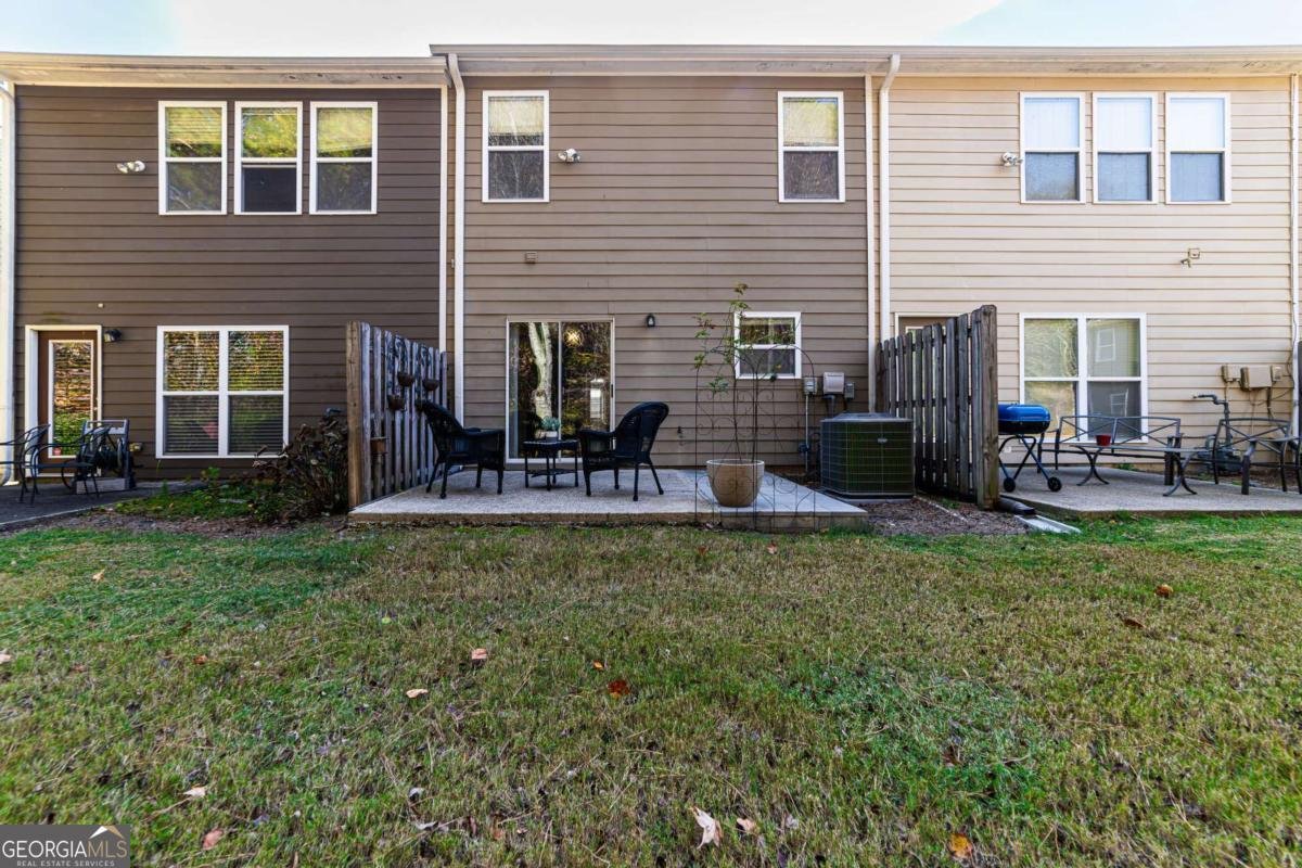 2002 Lakeshore Overlook Circle Kennesaw - 32