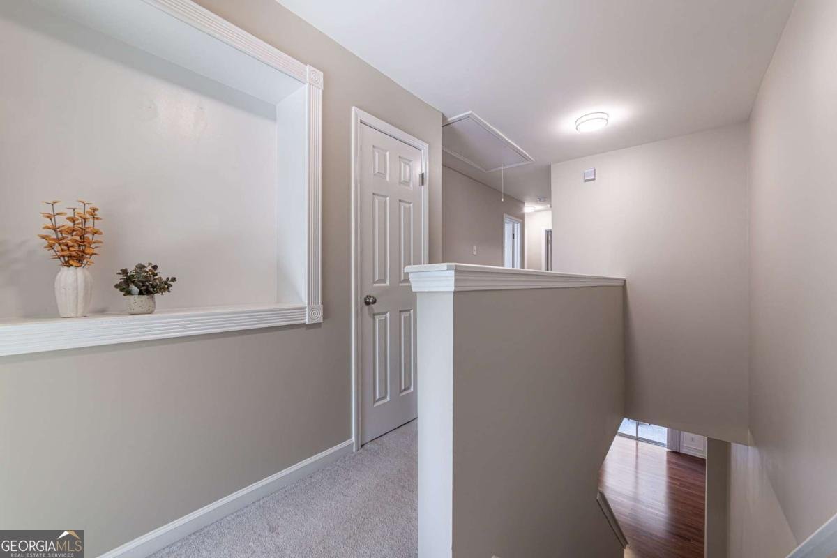 2002 Lakeshore Overlook Circle Kennesaw - 36