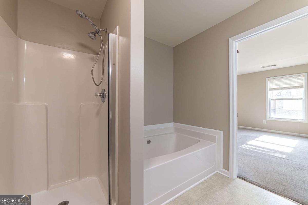 2002 Lakeshore Overlook Circle Kennesaw - 4