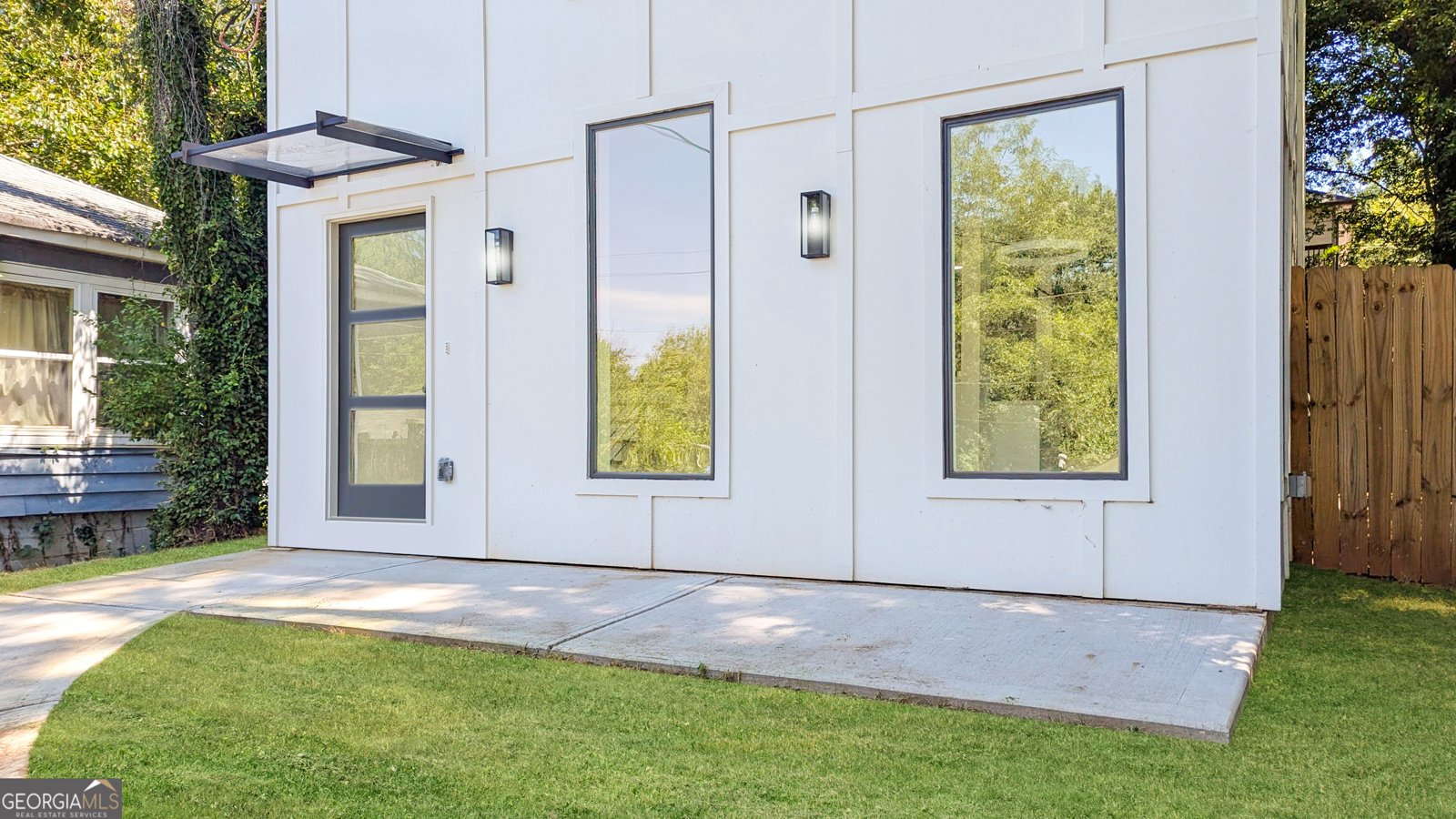 1052 Windsor Street Atlanta - 2