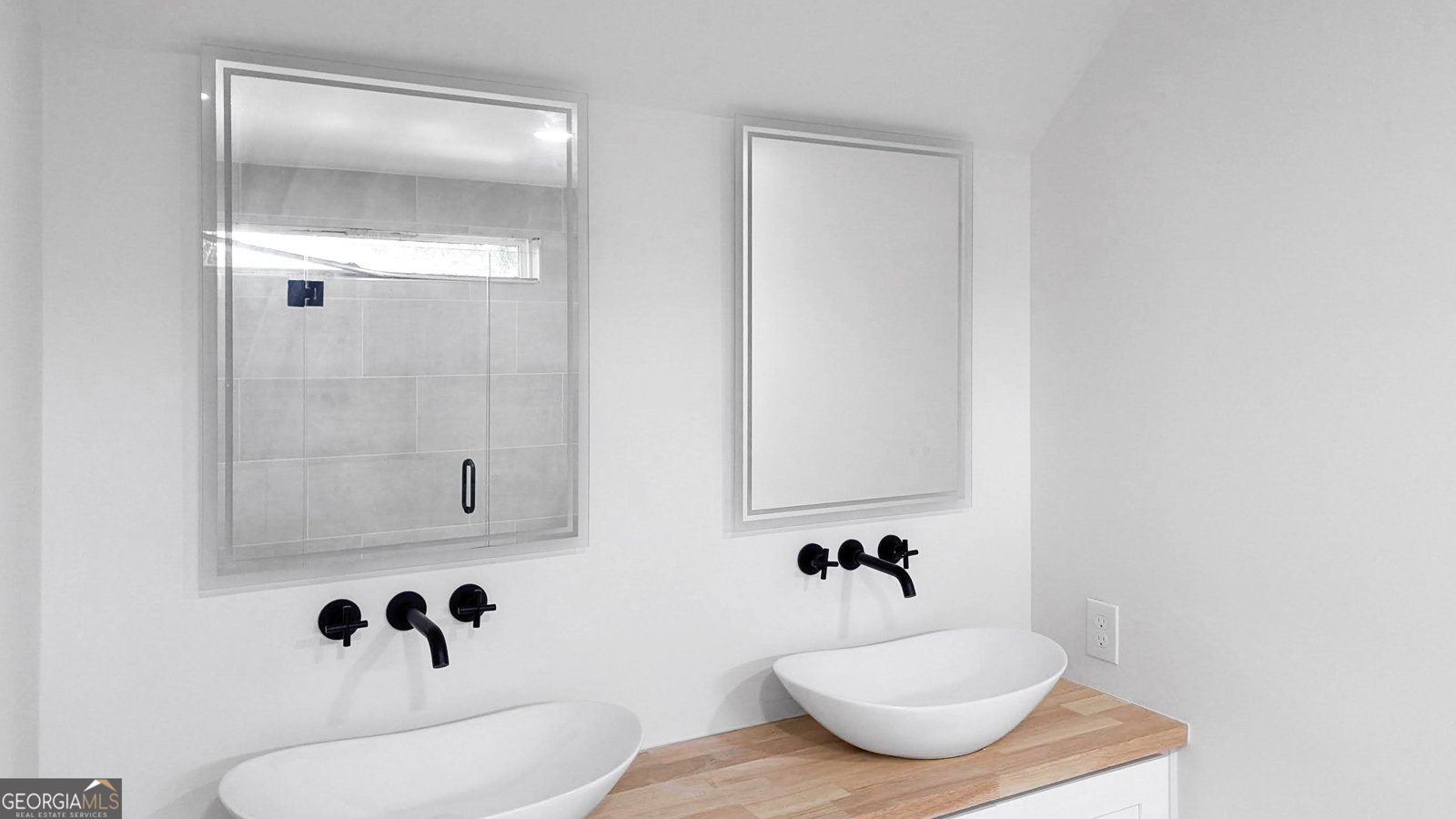 1052 Windsor Street Atlanta - 24