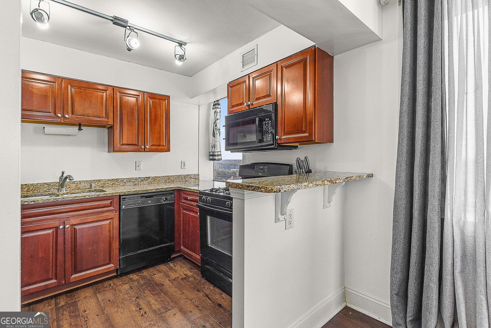 2479 Peachtree Road Atlanta - 20