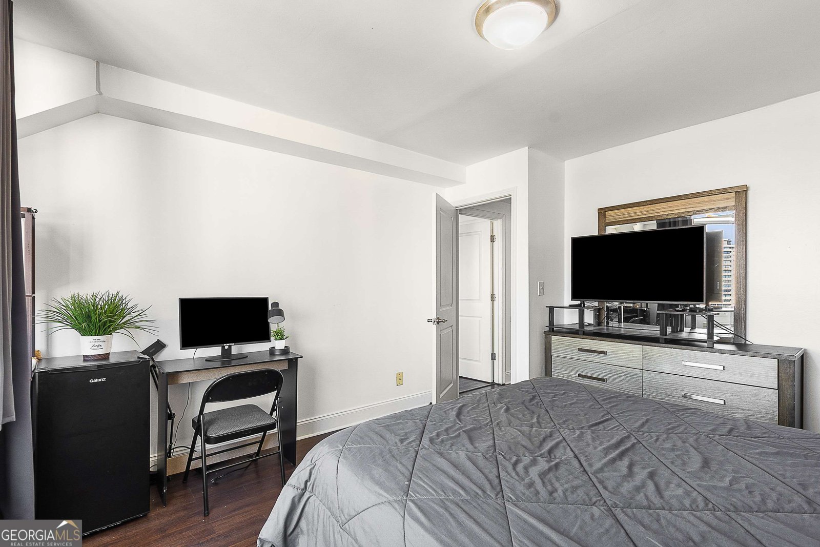 2479 Peachtree Road Atlanta - 32