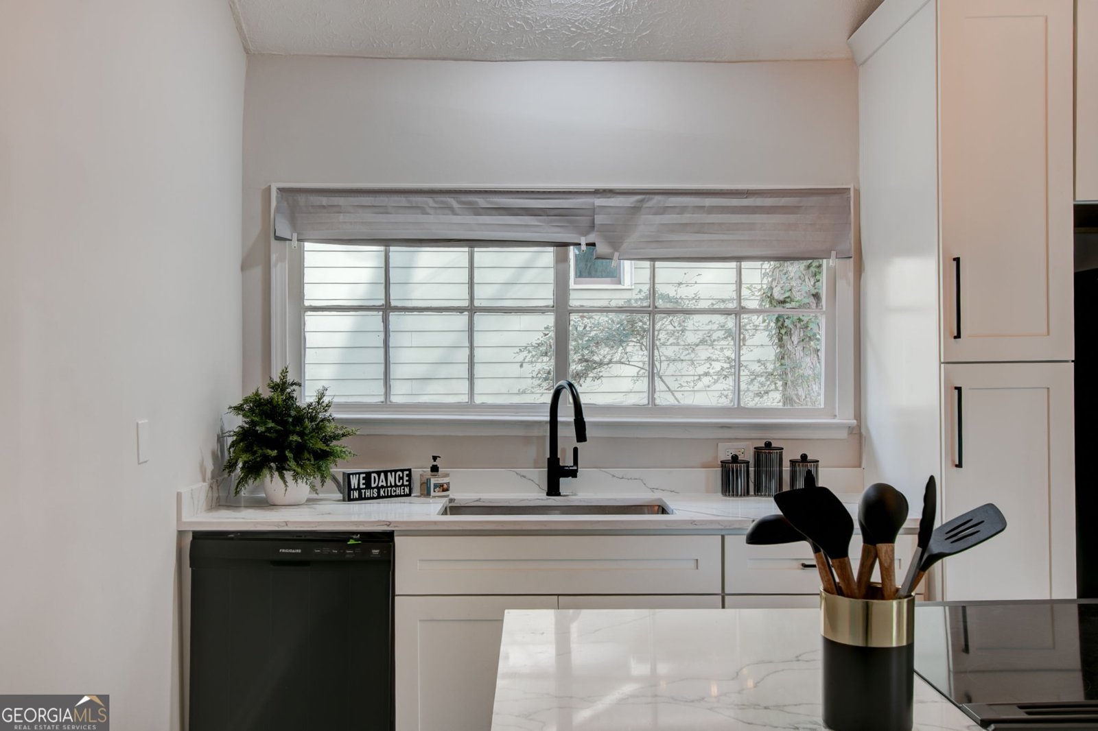 754 North Avenue Hapeville - 5