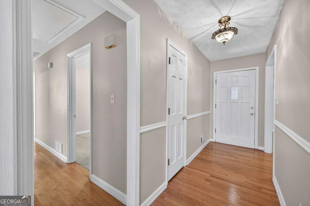 2577 Glen Circle Lawrenceville - 19