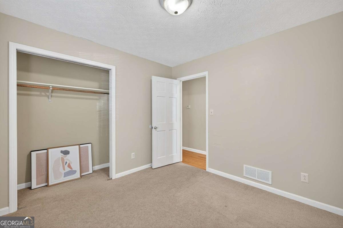 2577 Glen Circle Lawrenceville - 25