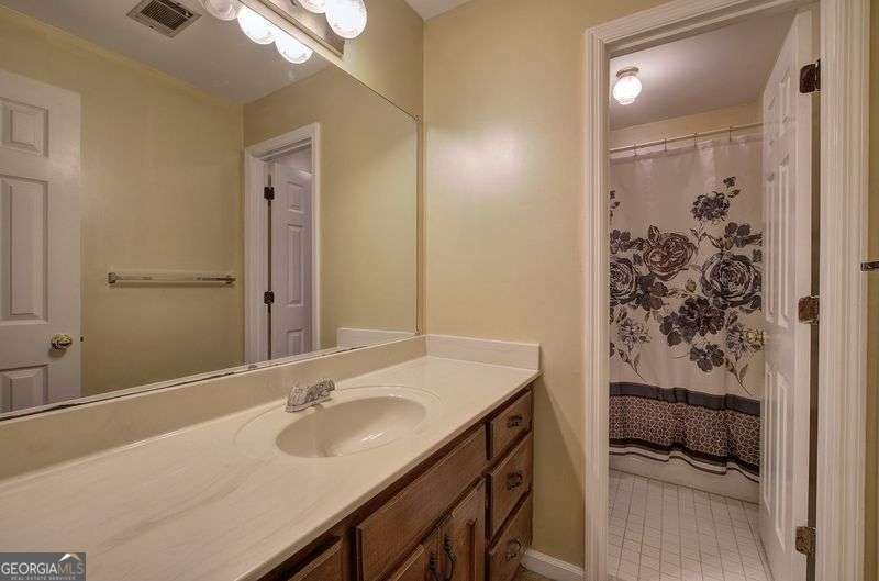 260 Spring Ridge Drive Roswell - 27