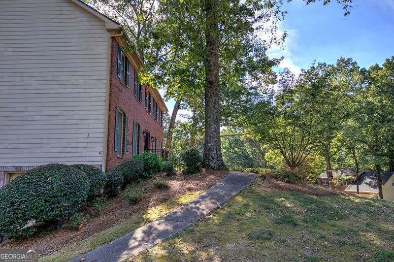 260 Spring Ridge Drive Roswell - 40