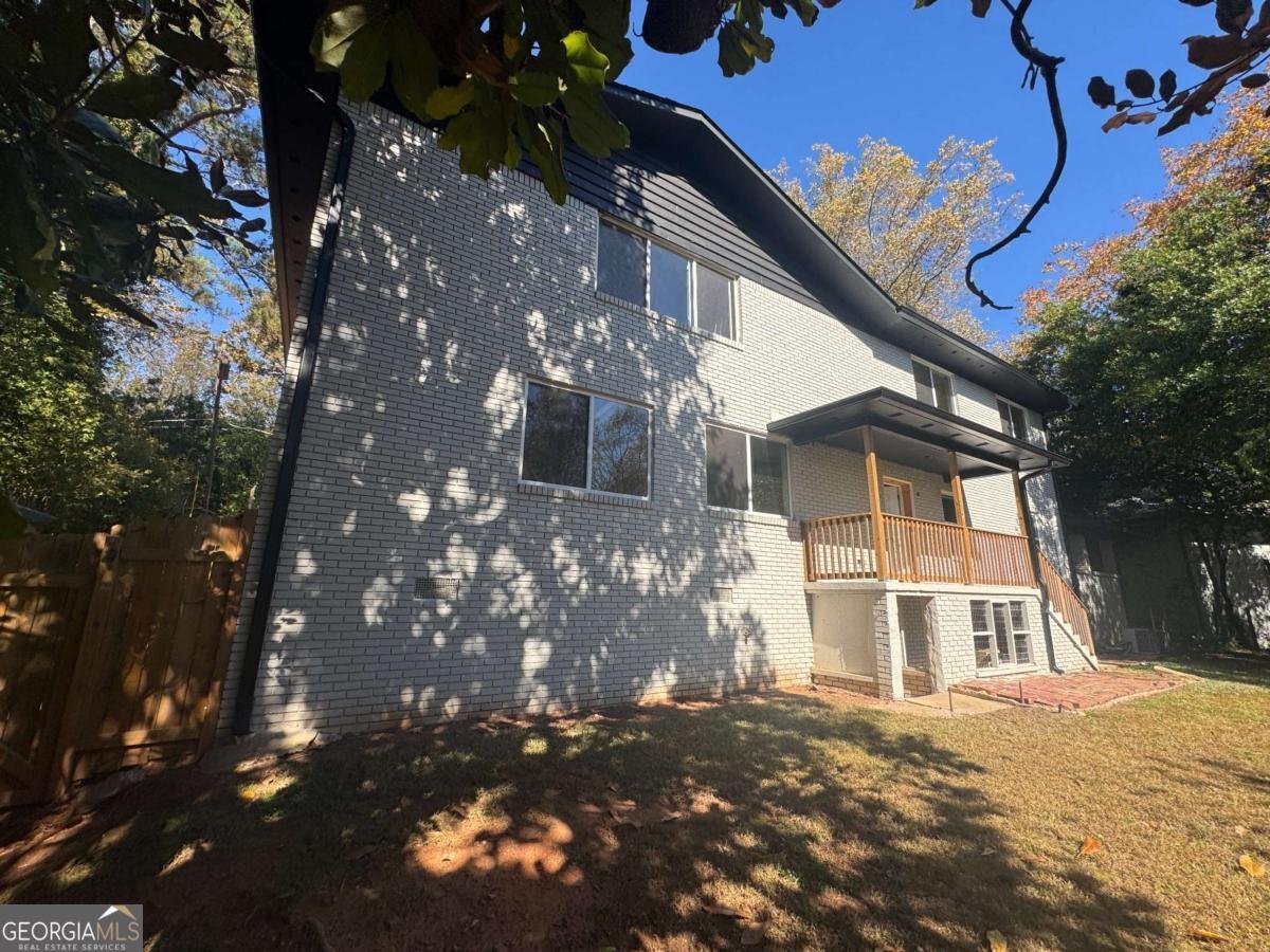 1679 Oak Lane Atlanta - 1