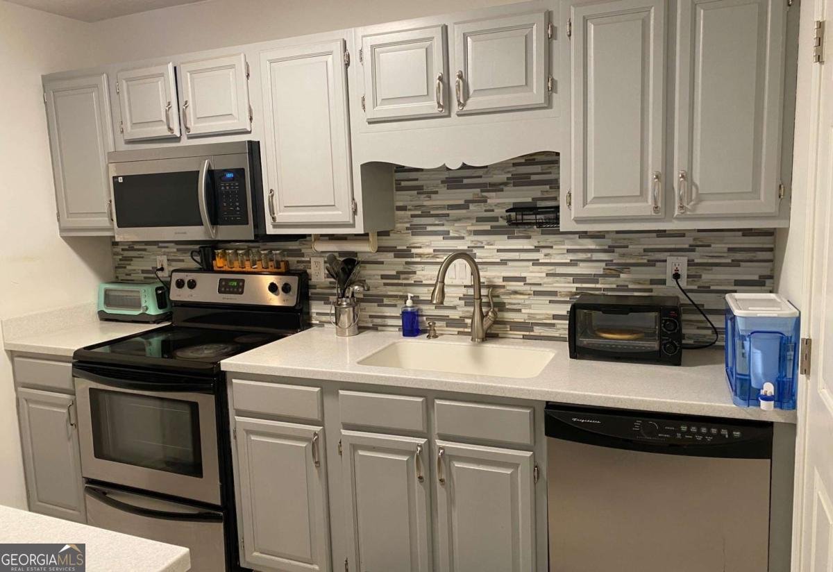 3934 WOODRIDGE Way Tucker - 11