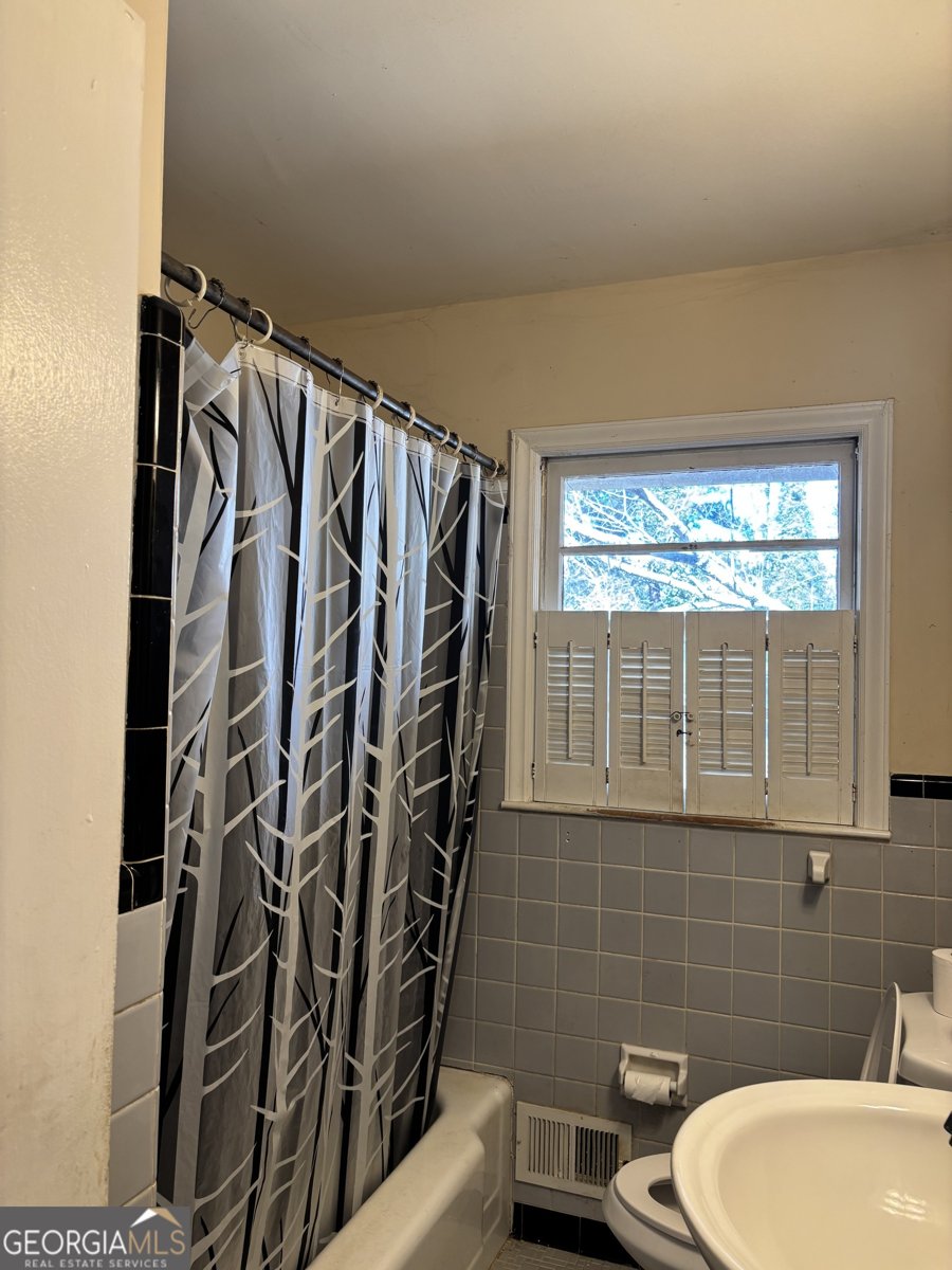 3265 Spreading Oak Drive Atlanta - 15