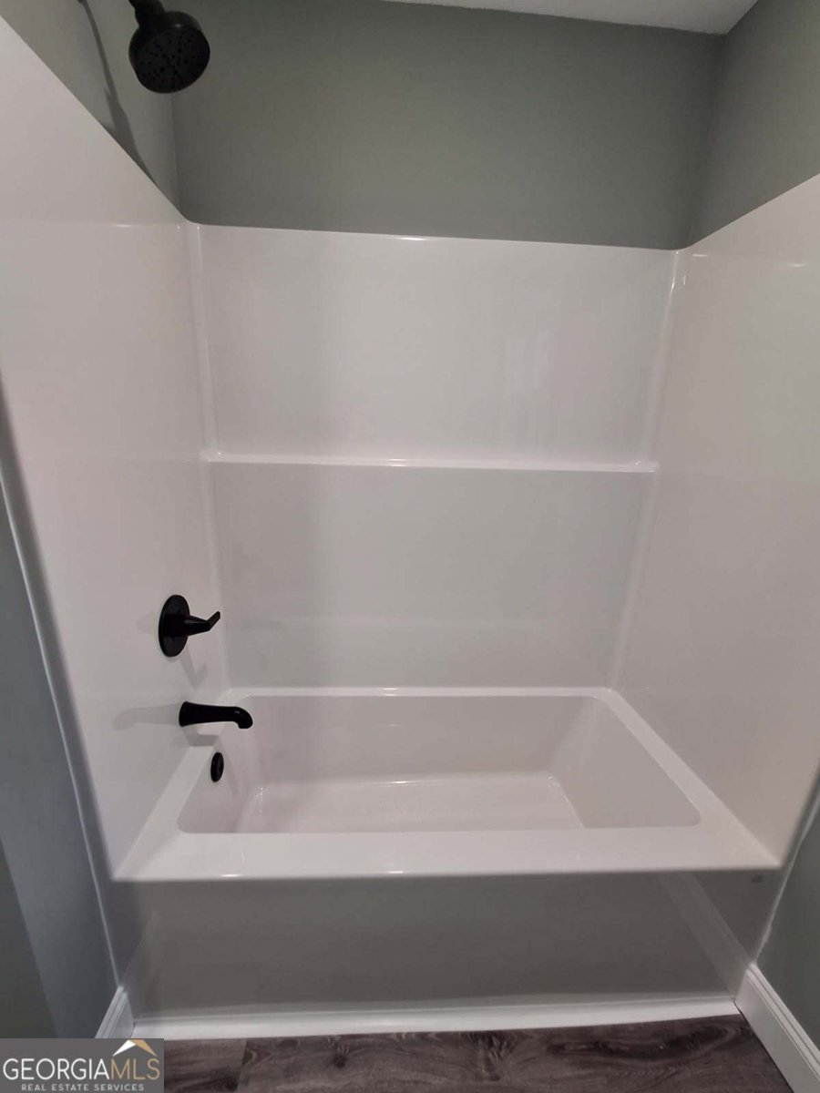 184 Lee Road 374 Valley - 18