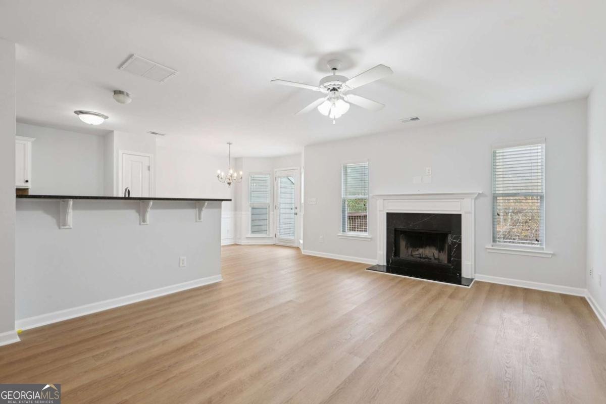 442 Colonial Walk Woodstock - 10