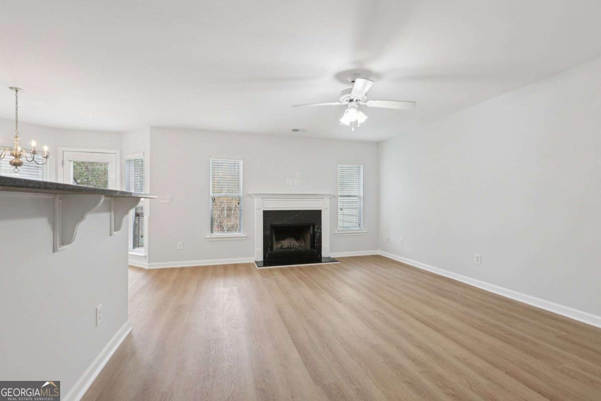 442 Colonial Walk Woodstock - 12