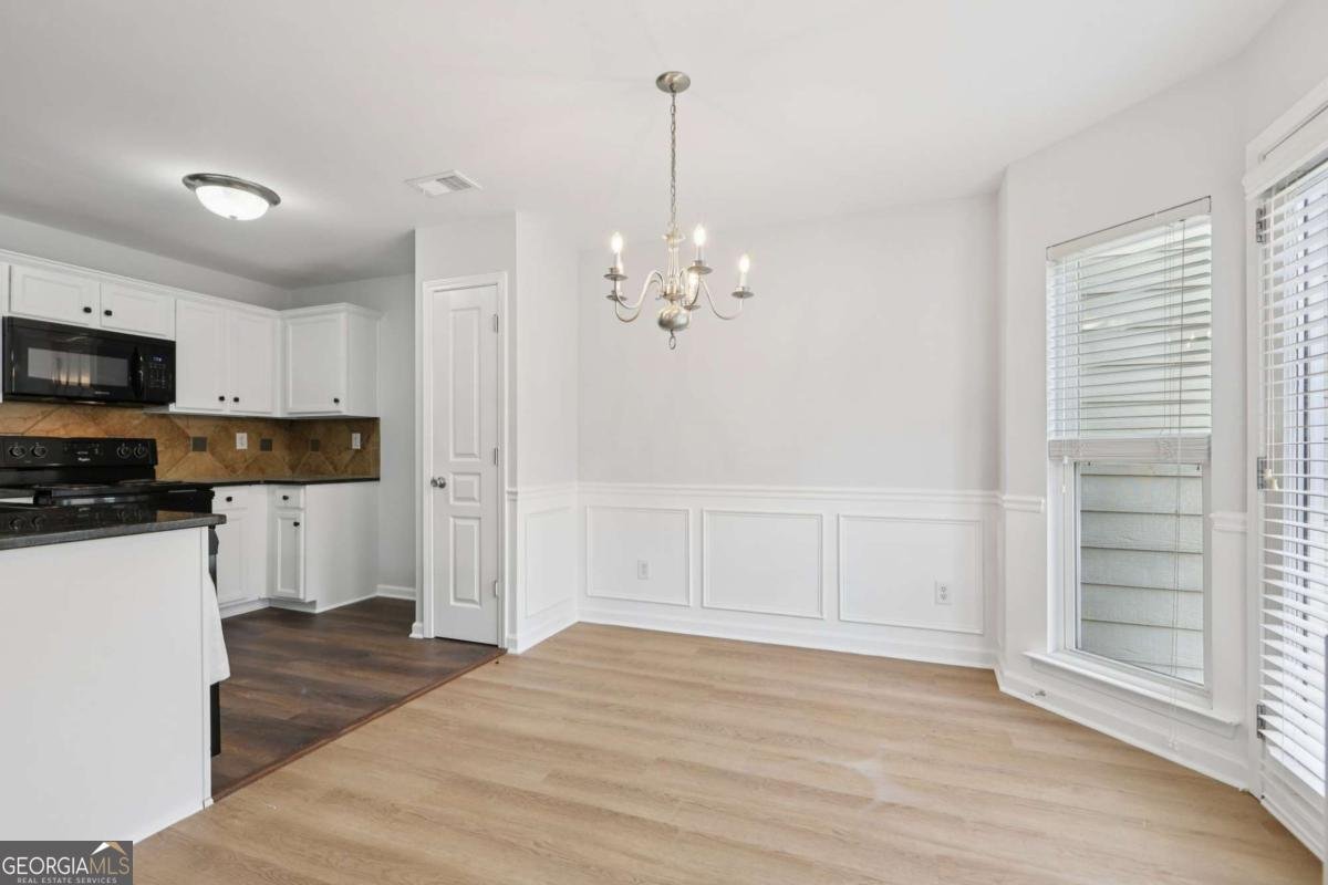 442 Colonial Walk Woodstock - 14