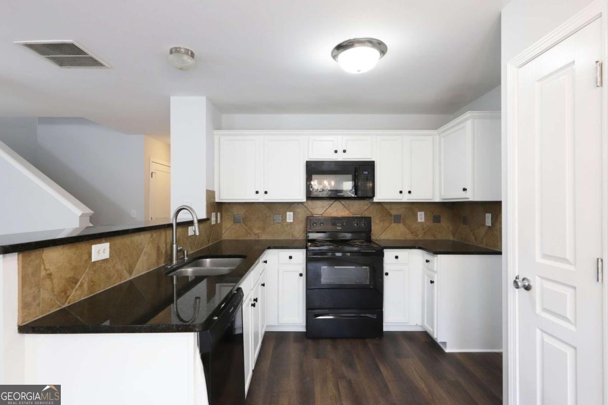 442 Colonial Walk Woodstock - 15