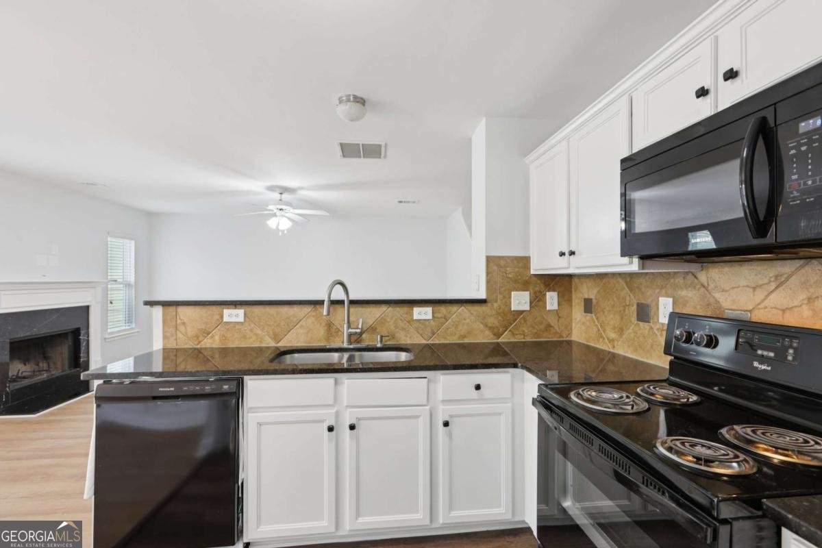 442 Colonial Walk Woodstock - 17