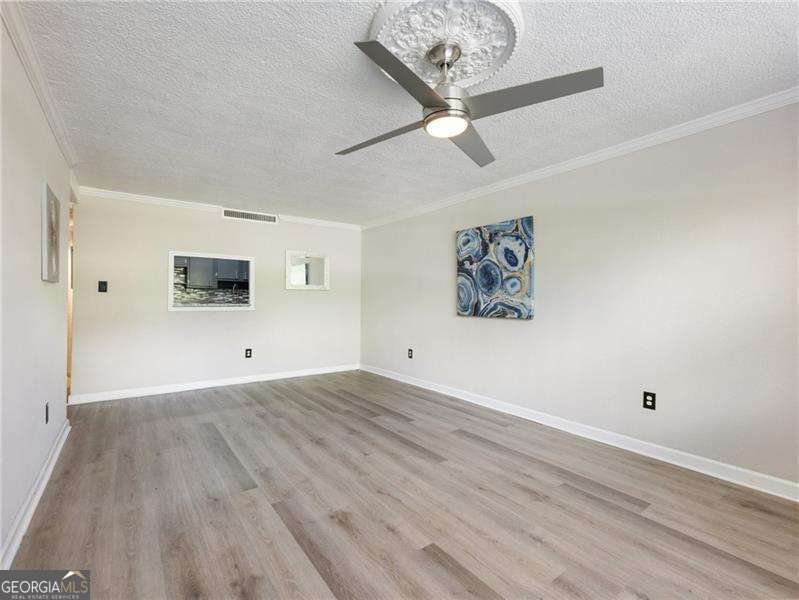 2965 Pharr Court South Atlanta - 9