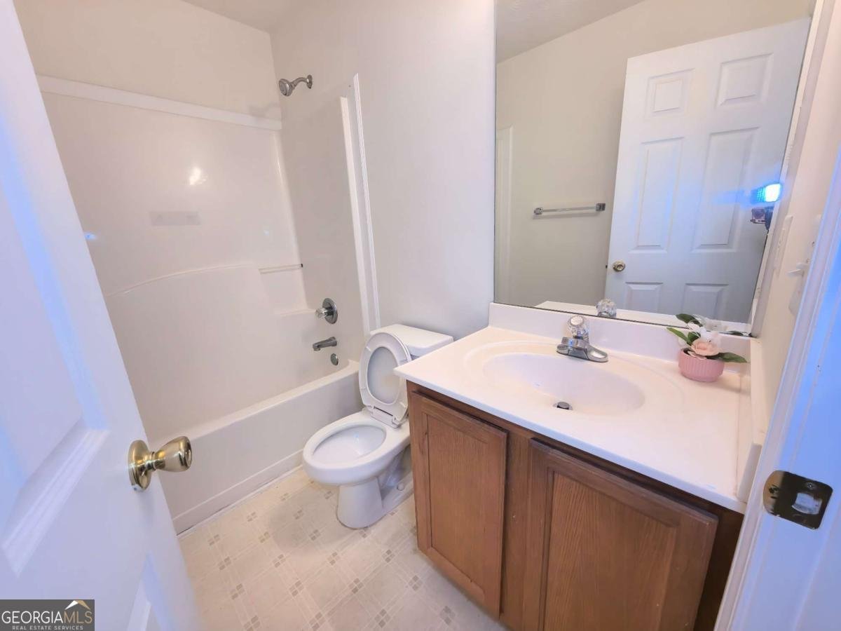 619 Kenridge Way Suwanee - 27