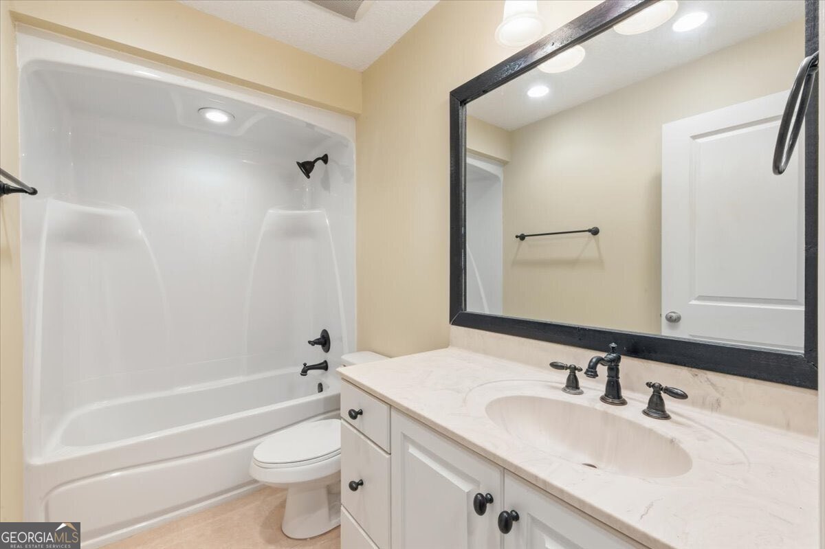 126 Fox Run Drive Brunswick - 34