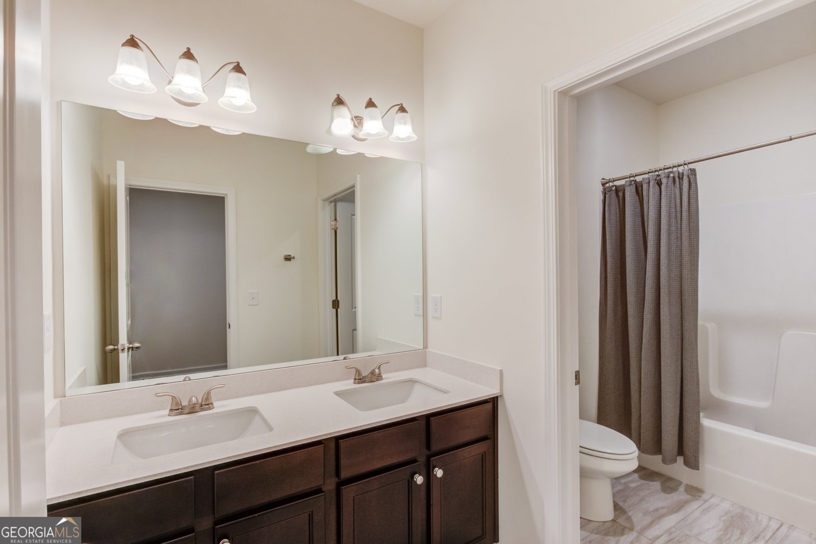 5317 Briggs Street Flowery Branch - 39