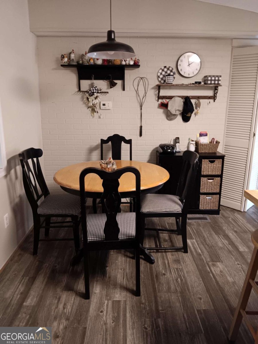 13 Black Road White - 16