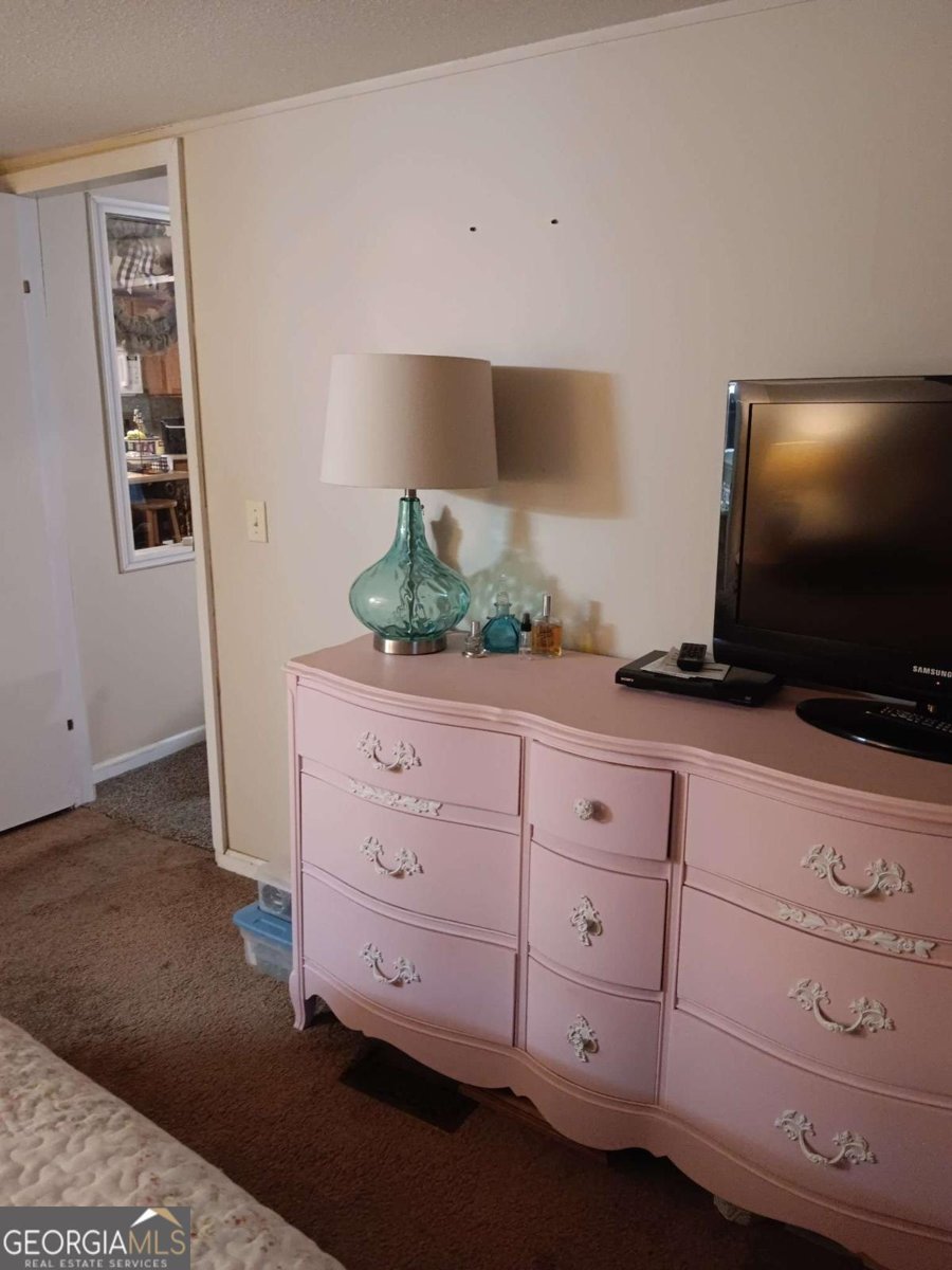 13 Black Road White - 22