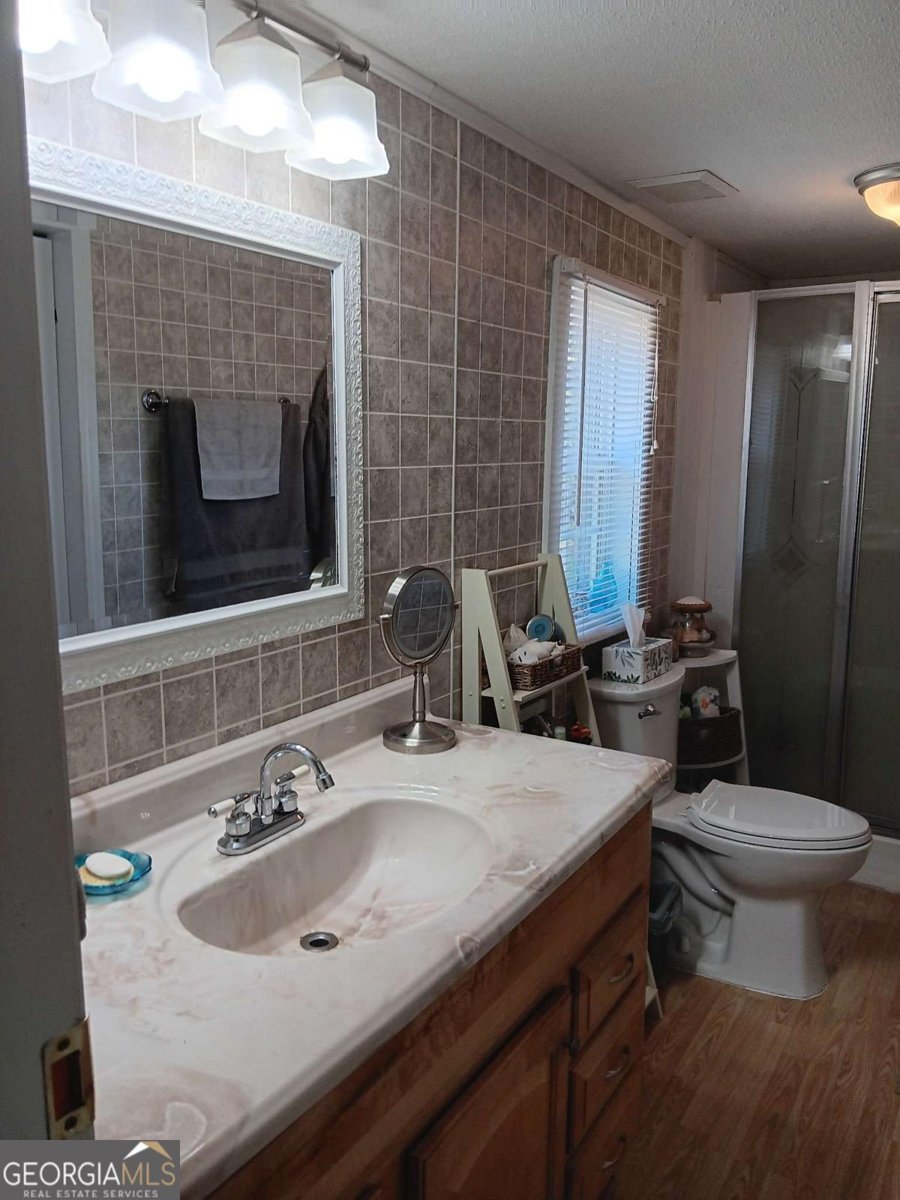 13 Black Road White - 23