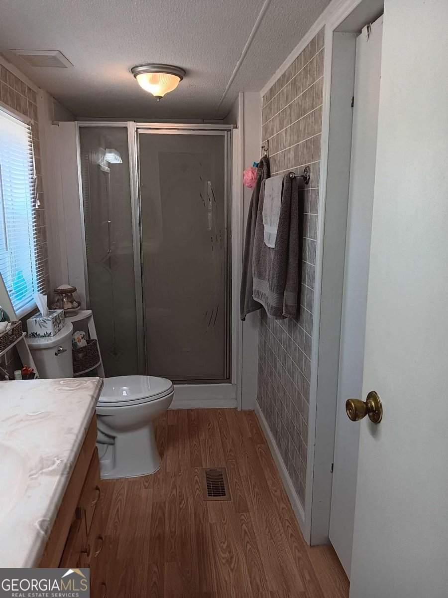 13 Black Road White - 24