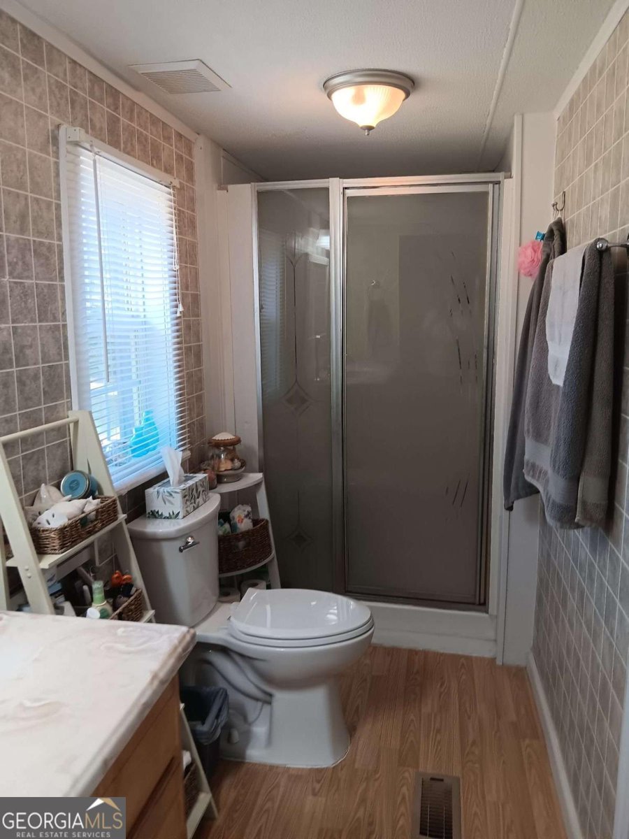 13 Black Road White - 25