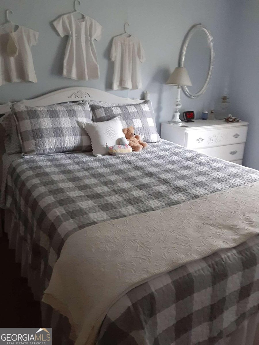 13 Black Road White - 26