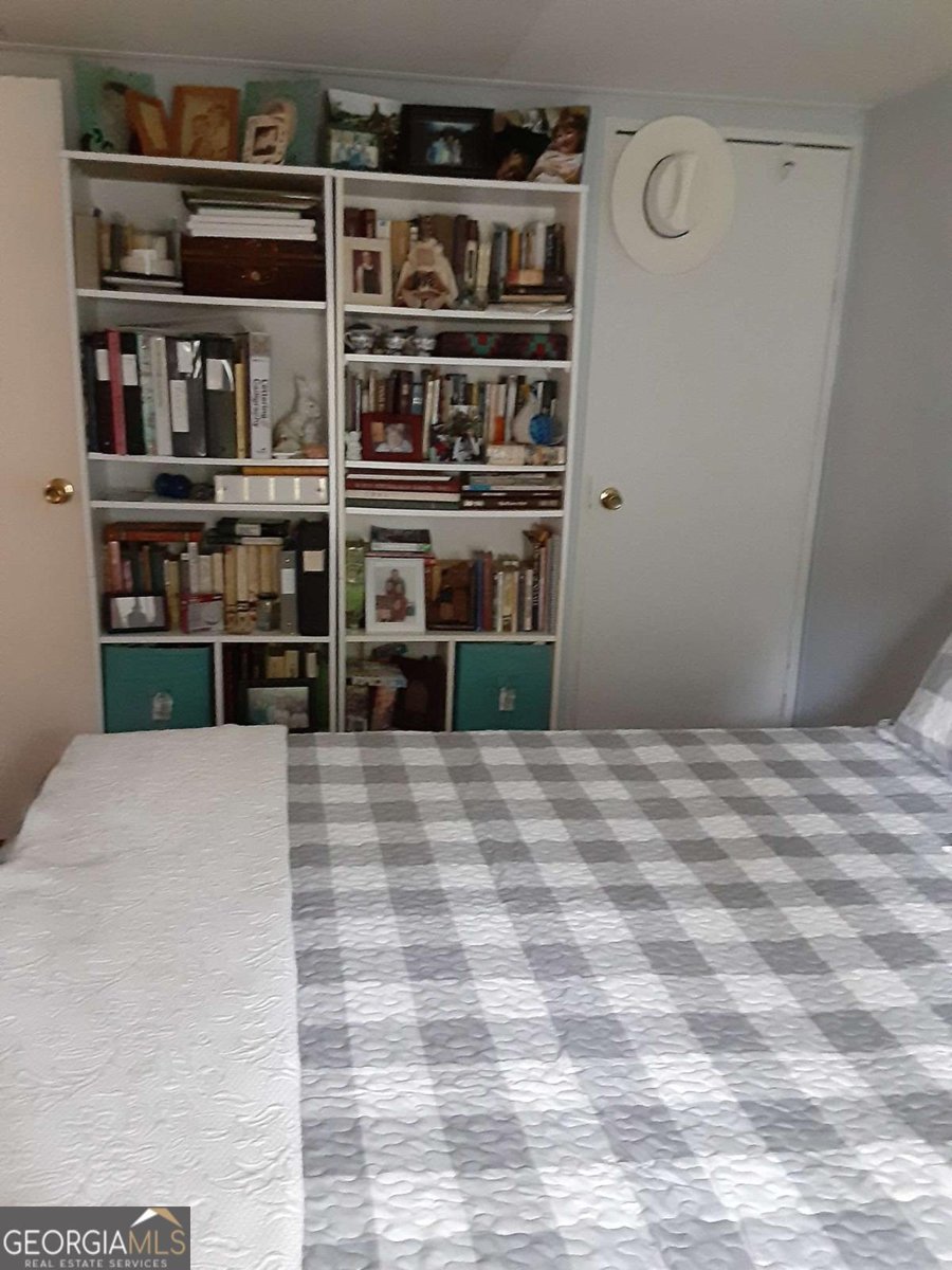 13 Black Road White - 27