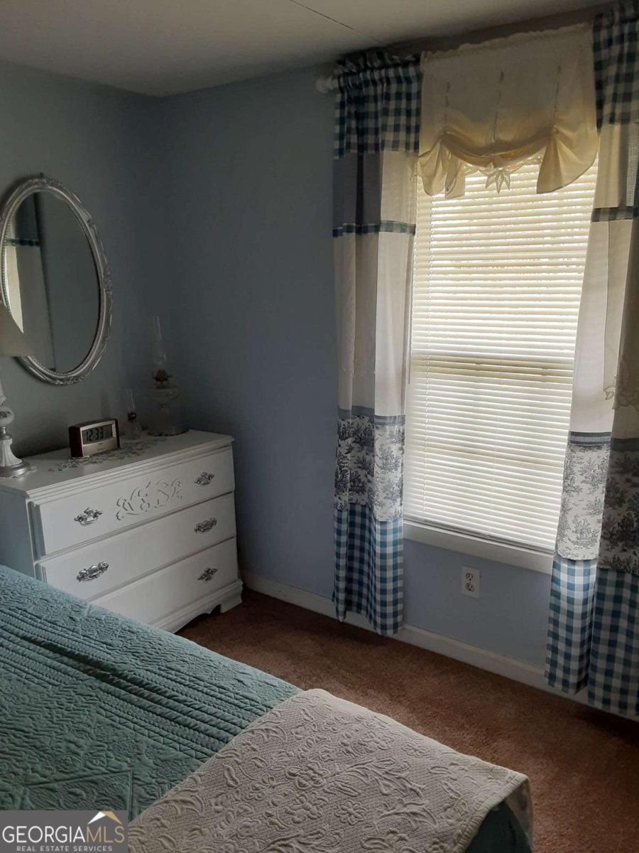 13 Black Road White - 31