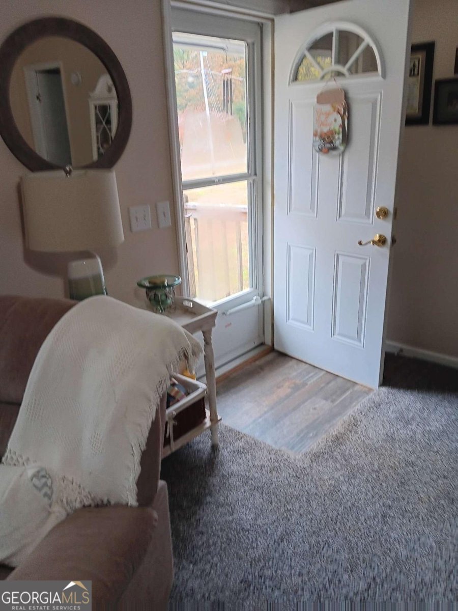 13 Black Road White - 6