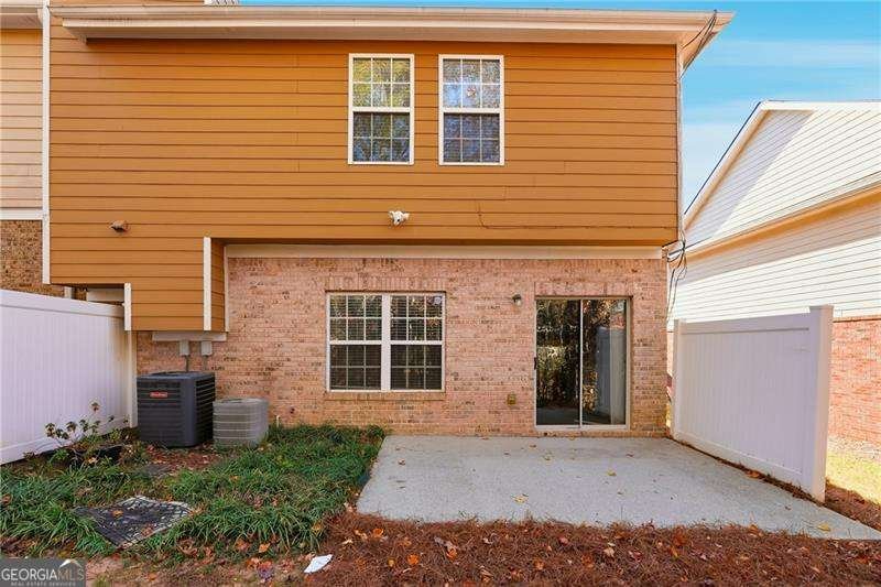 384 Creek Manor Way Suwanee - 30