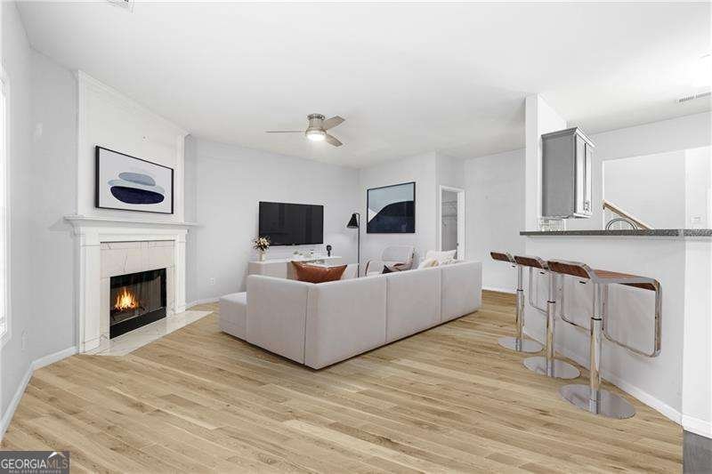 384 Creek Manor Way Suwanee - 4