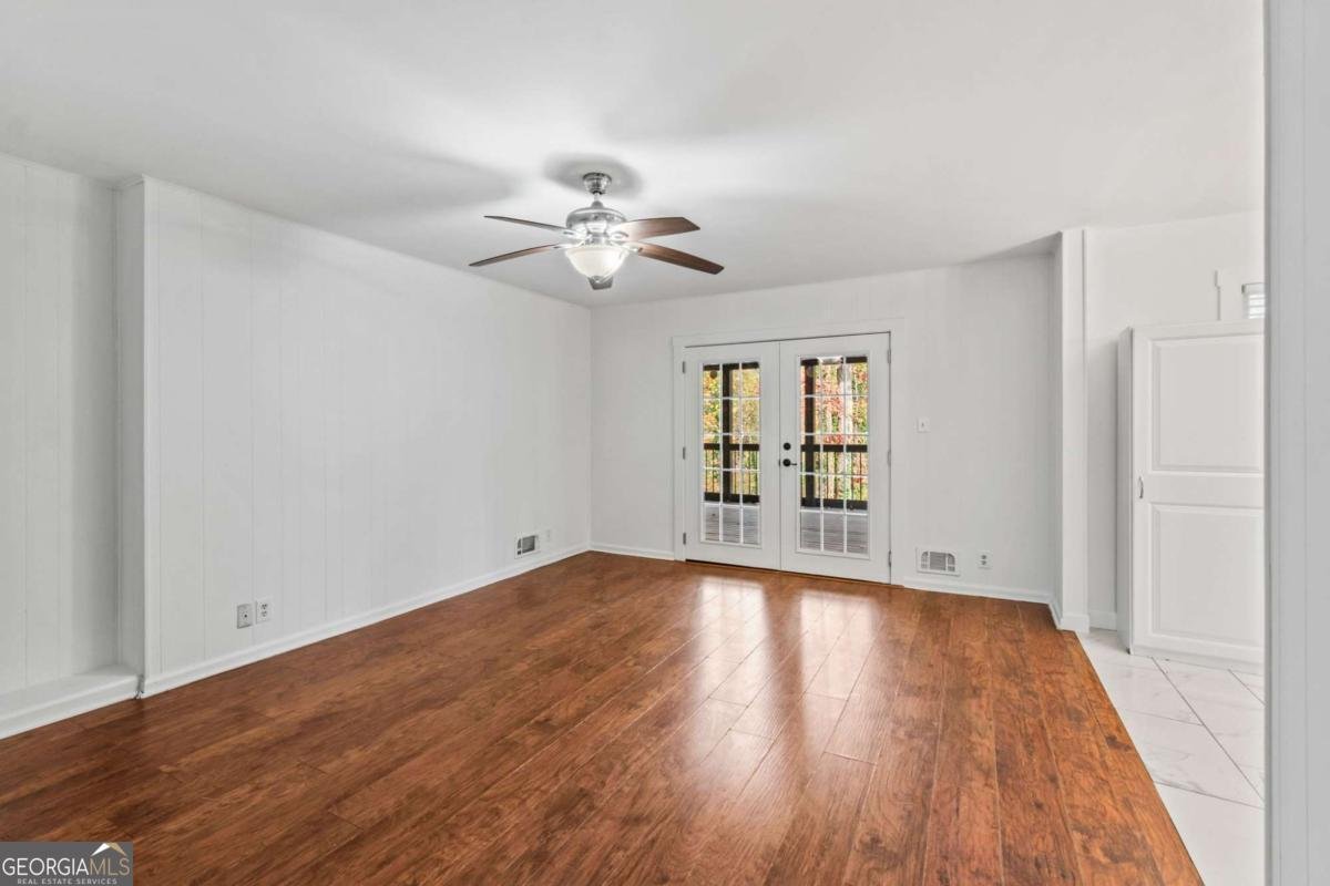 1018 FELLSRIDGE Court Stone Mountain - 11