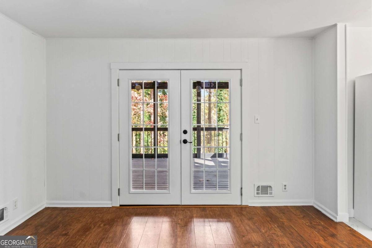 1018 FELLSRIDGE Court Stone Mountain - 18