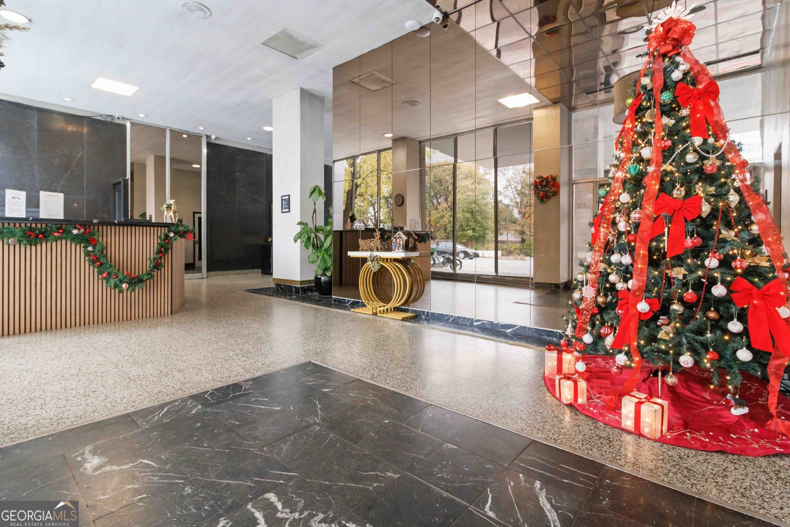 215 Piedmont Avenue Atlanta - 28