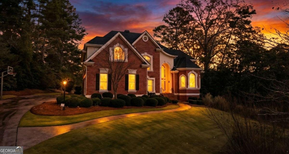 320 Champions View Drive Milton - 1