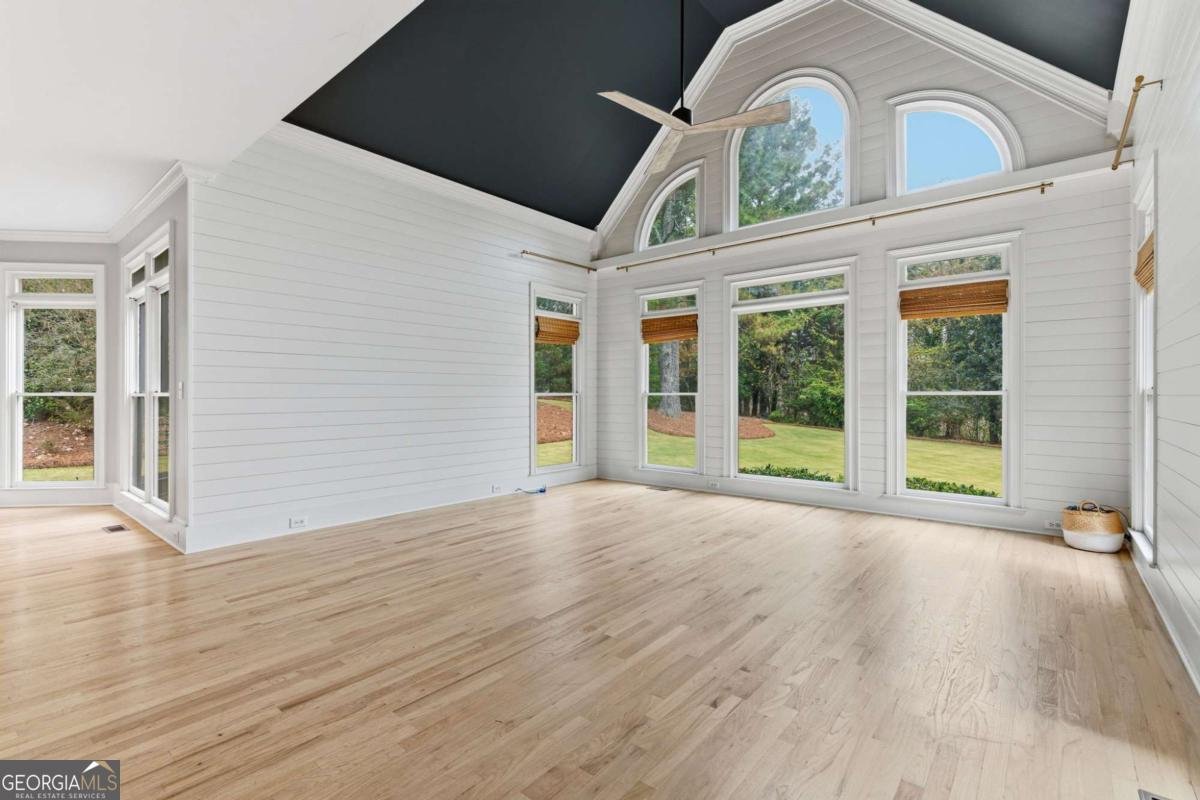 320 Champions View Drive Milton - 15