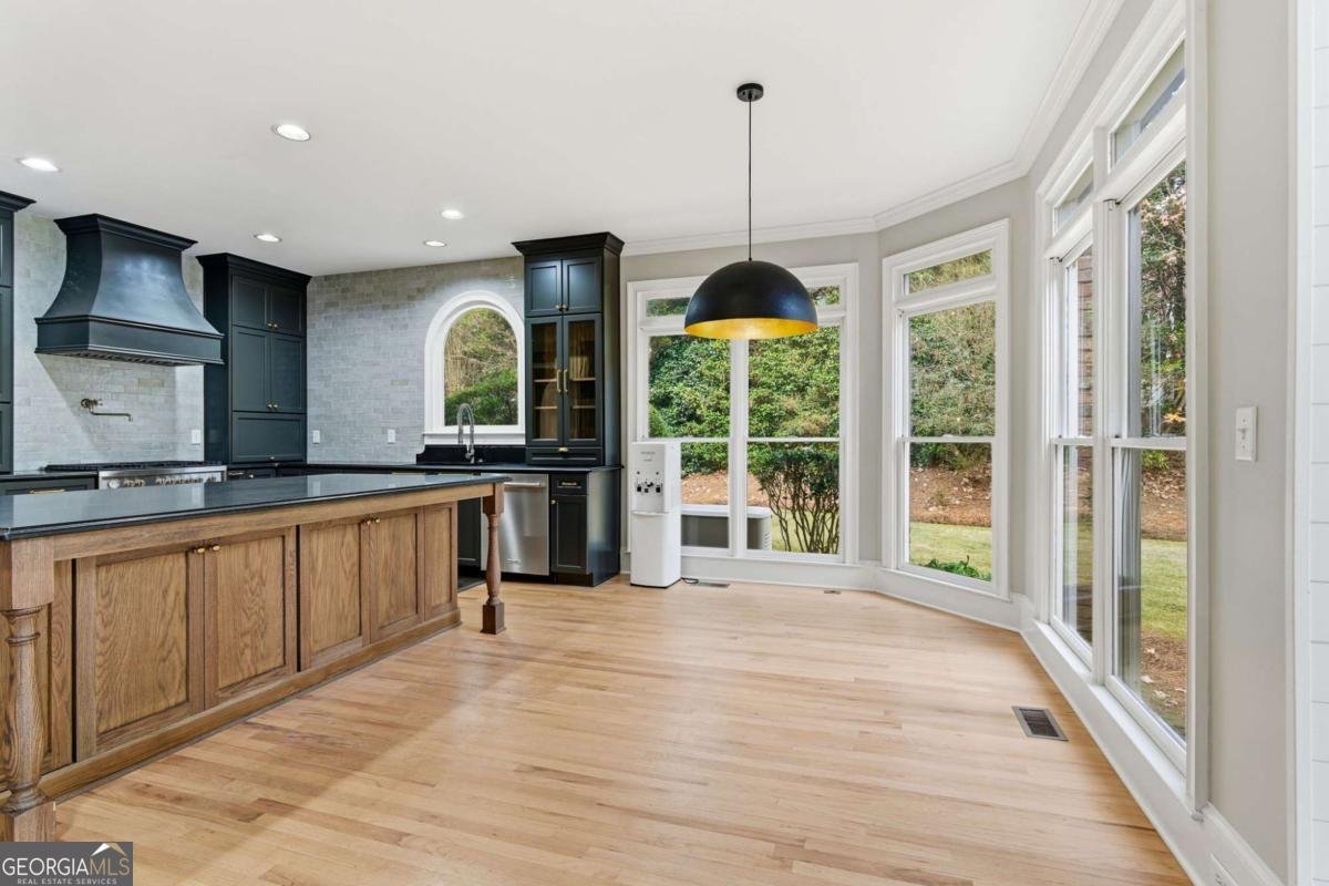 320 Champions View Drive Milton - 18